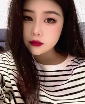 小县城的大奶妹子