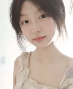 道里很清纯的学生妹妹