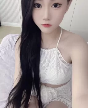 刚到学生妹无纹身紧致多汁