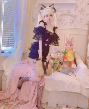 制服诱惑小狐狸精真人版芭比娃娃样一字马进入