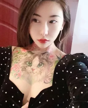 西安漂亮的纹身妹子34c