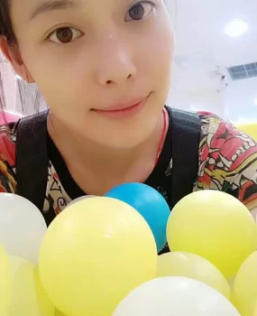 手工兼职妹子，身材好，自己联系自己动！