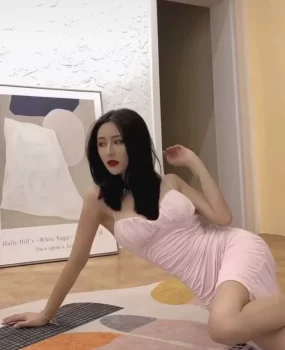 清纯妹妹，等待哥哥品尝，求哥哥后入