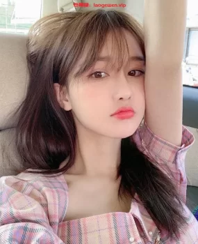 福州新茶在校学生妹，水多穴紧很粉嫩