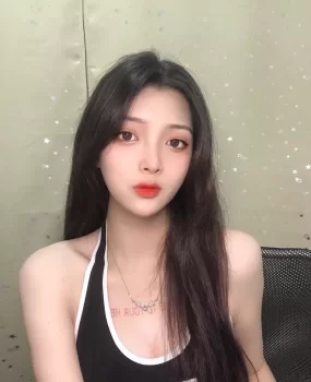 厦门18学生刚下海的兼职，性格温柔可爱小萝莉，服务好，让你爽到死