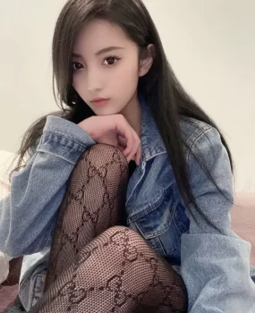 刚刚下海极品兼职妹妹 会配合水多闷骚耐操型