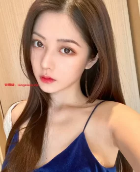 兼职清纯小姐姐