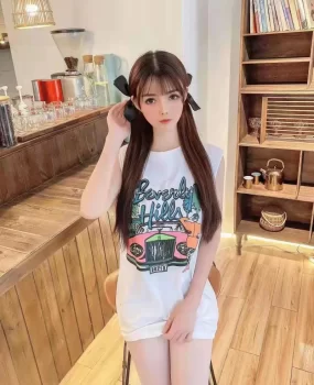 宁波颜值超高，身材很好的，皮肤白皙，高性价